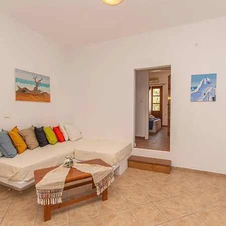 Agrabely Landhuis Galanado